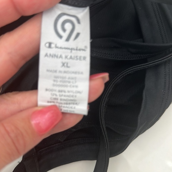 Sports bra - Picture 3 of 3